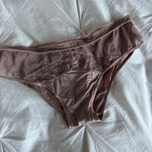 Body by Victoria HipHugger/Hipster Panties size small
